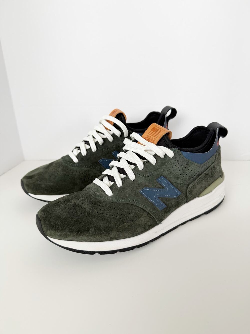 New Balance 997 Dark Green Suede Sneakers size 10.5